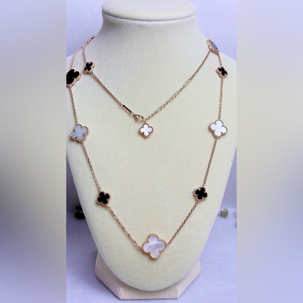 Pre-loved Elegant 925 Rosegold Clover Necklace